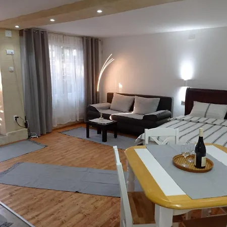 Meda Apartment Belgrado Esterno foto