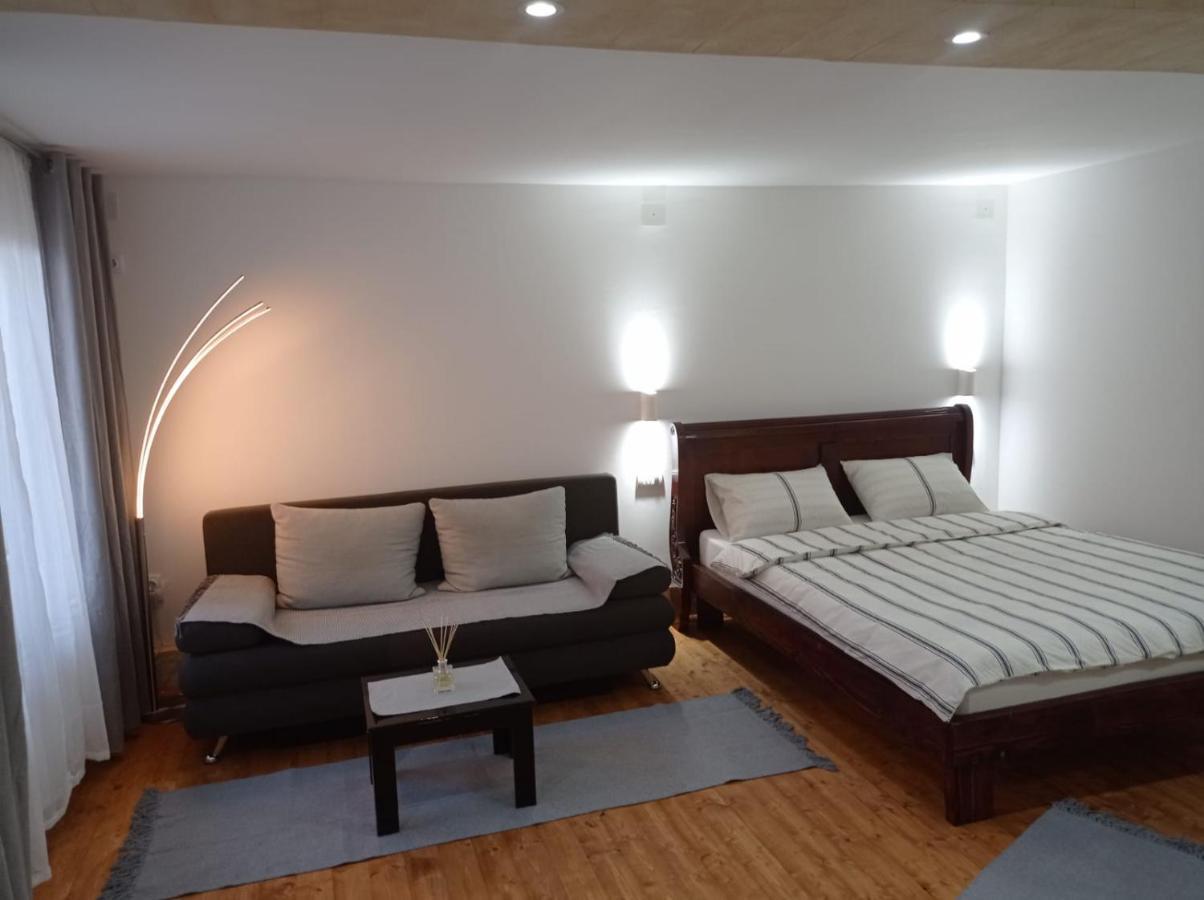 Meda Apartman *